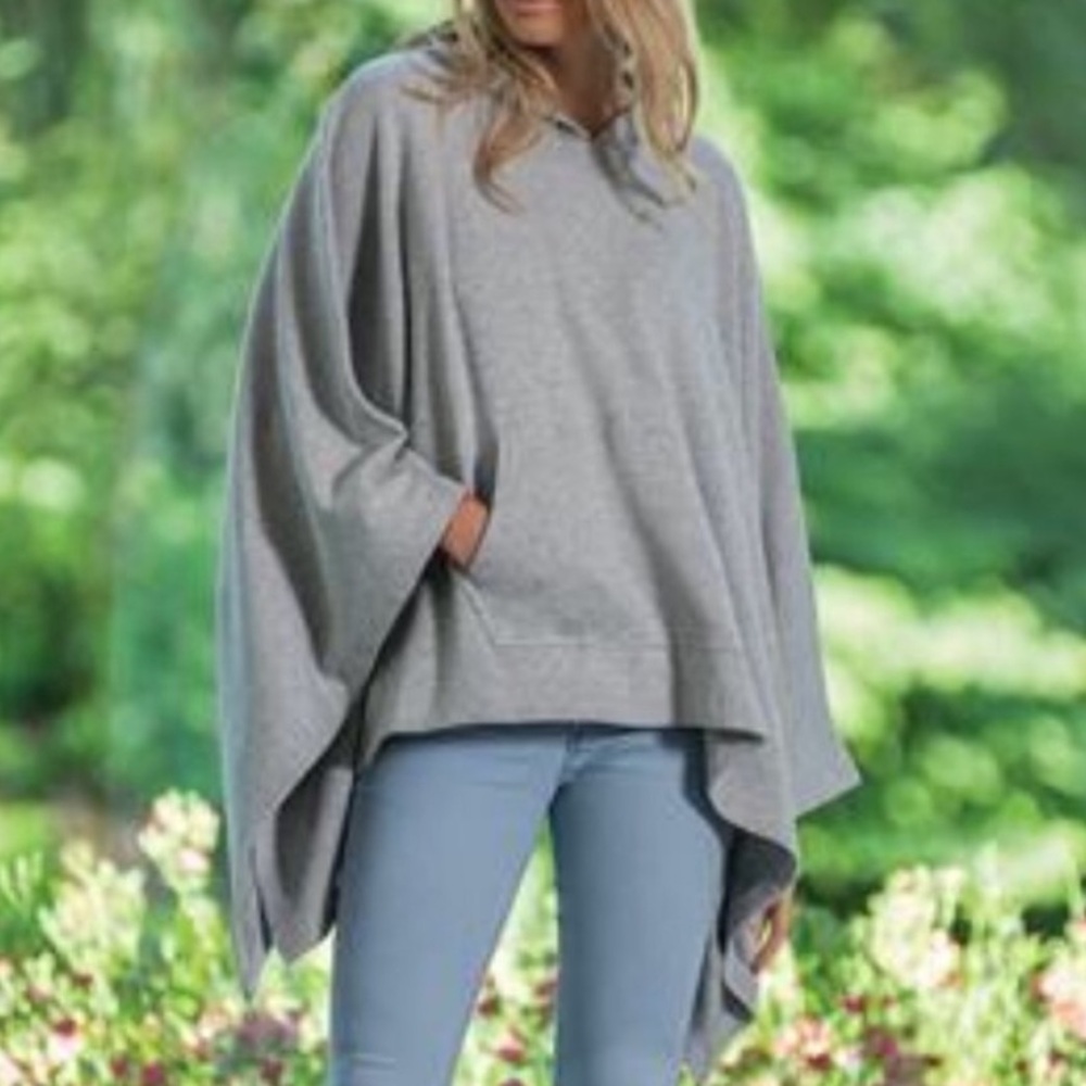MV Sport Amanda Sweatshirt Poncho in Grey
